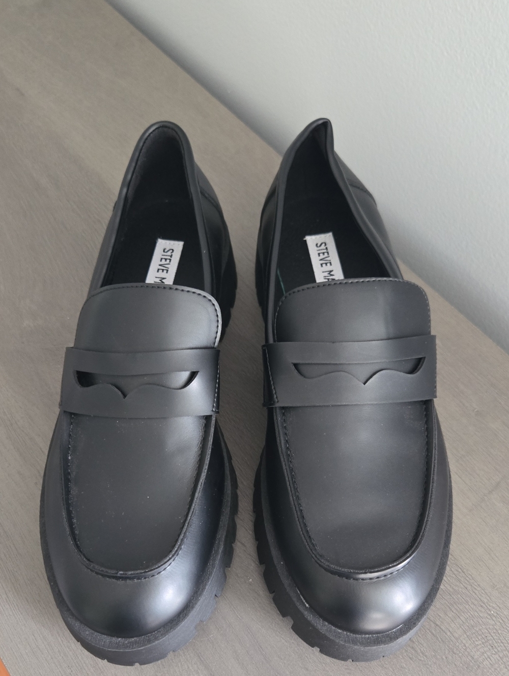 Steve Madden Black Leather Lug Loafers